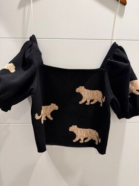 Black square neck puff sleeve tiger print sweater size medium NWT
